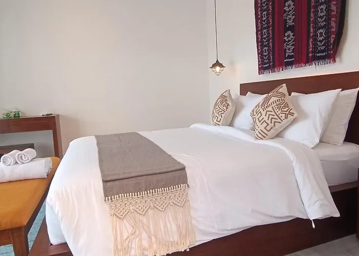Gresh House Sayan Guest house