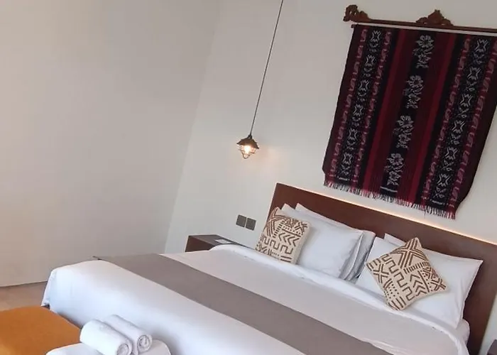 Gresh House Sayan Guest house
